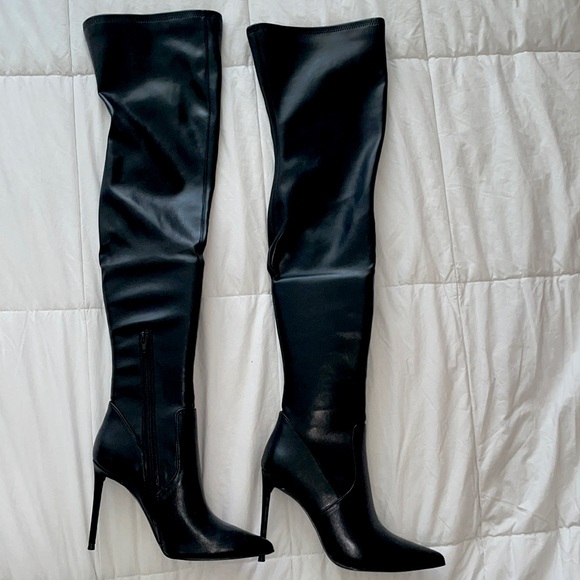 THIGH HIGH STEVE MADDEN BOOTS - Picture 1 of 2